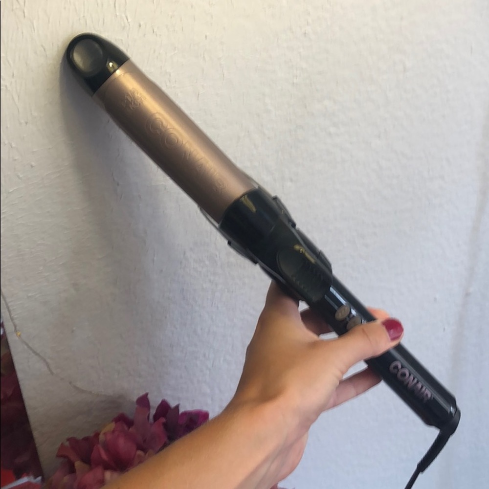 CONAIR CURLING IRON